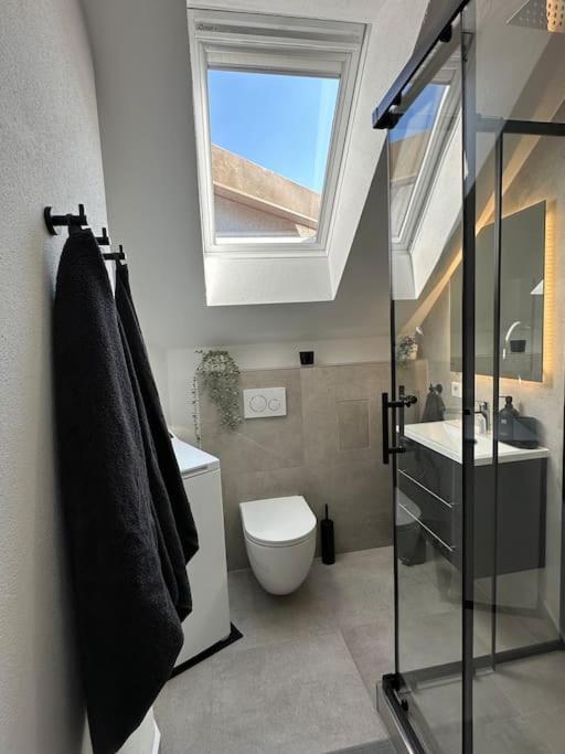 Stylisches Apartment In Zentraler Lage - Mit Klima Карлсруе Екстериор снимка